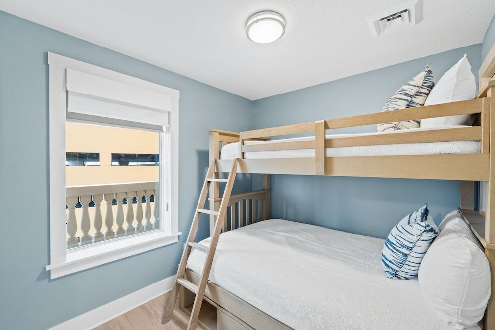 Condo, 3 Bedrooms, Sea View (611)