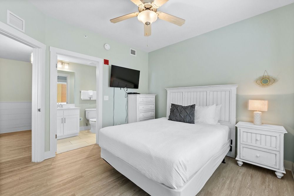 Condo, 3 Bedrooms, Sea View (901)