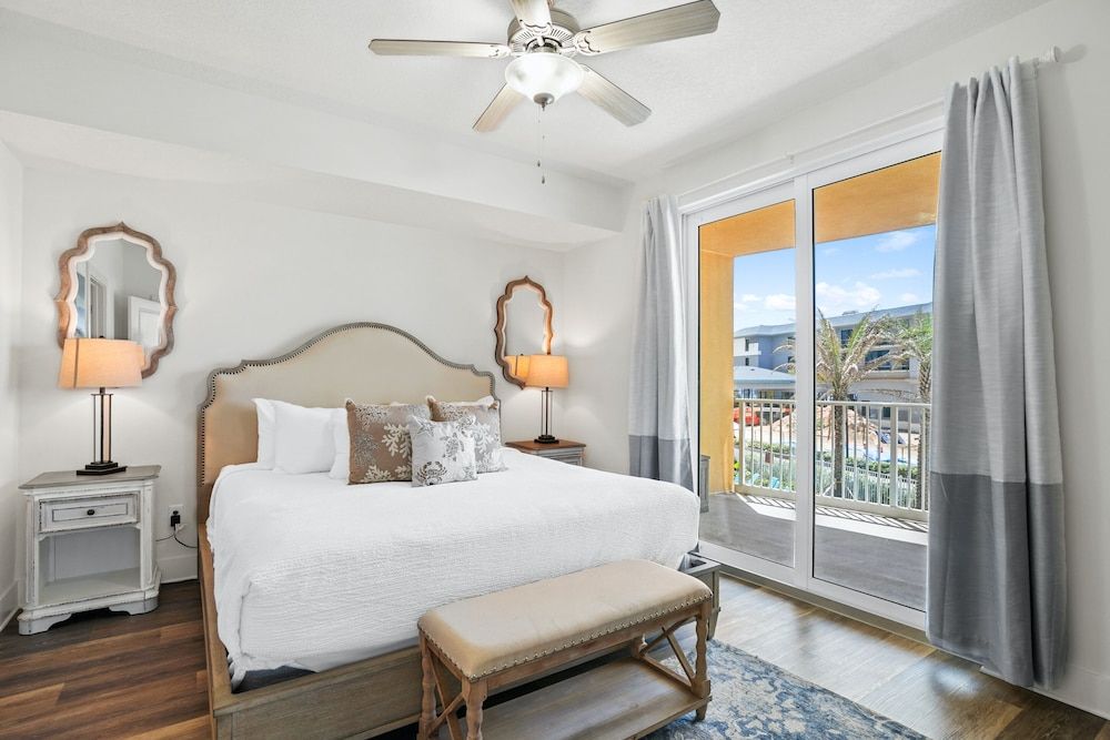 Condo, 3 Bedrooms, Sea View (212)
