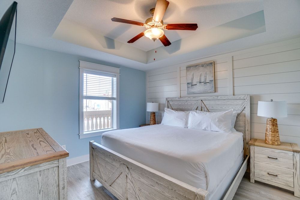 Condo, 3 Bedrooms, Sea View (1402)