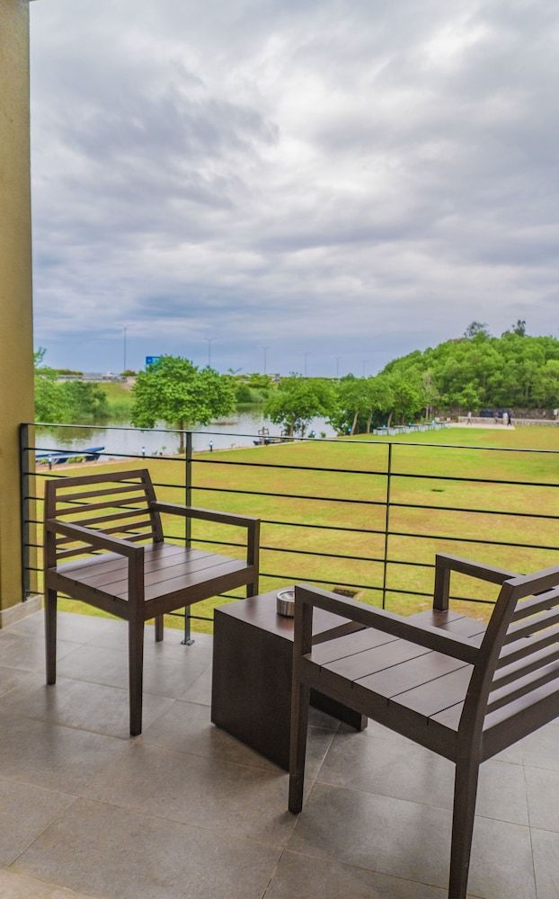 undefined Amora Lagoon 5