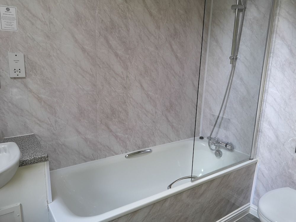 The Bridge of Cally Hotel Economy Double Room 3