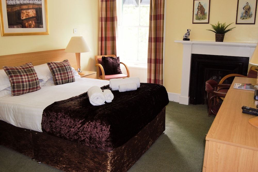 The Bridge of Cally Hotel Double Room 3
