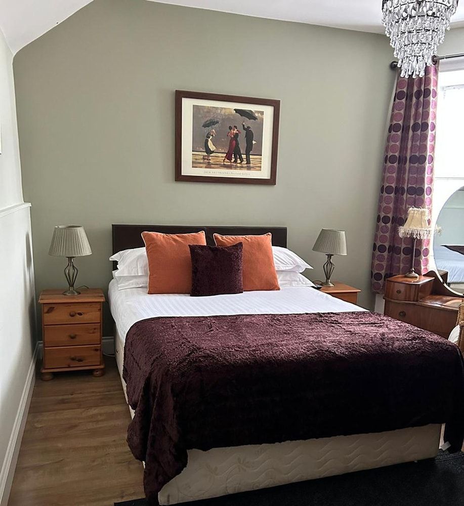 Traditional Cottage, 1 King Bed (no pets)