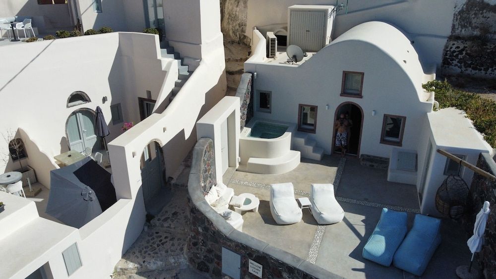undefined Mellow Luxury Cave 5