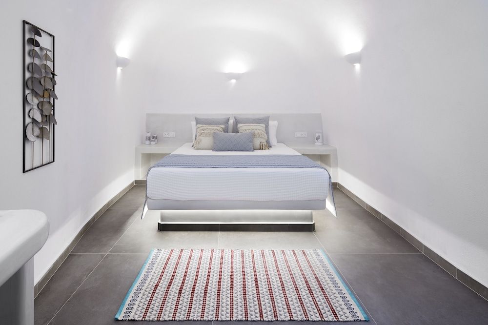undefined Mellow Luxury Cave 8