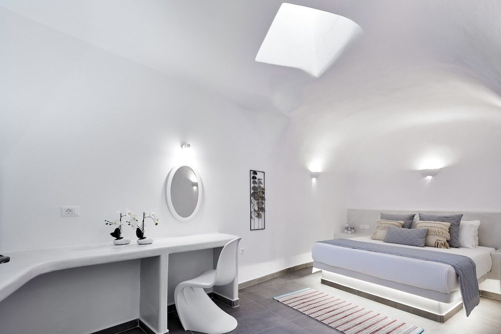 undefined Mellow Luxury Cave 9