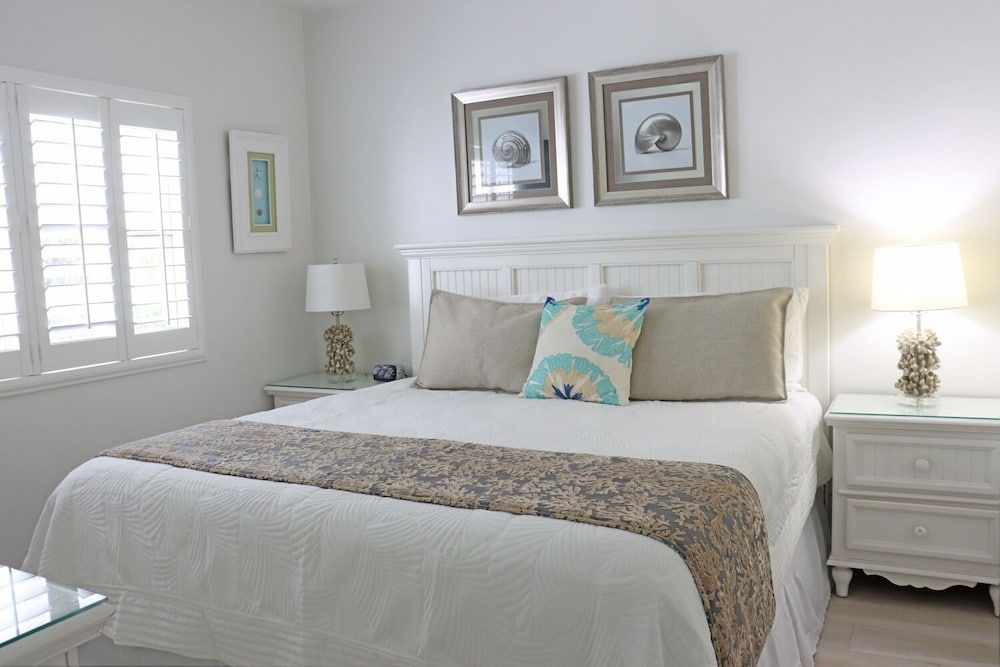 Galleon Villas by Hello Cayman Vacation Deluxe Villa, 1 Bedroom, Ocean View 3