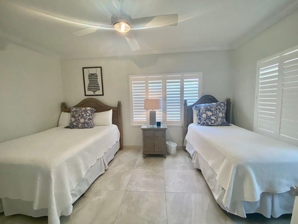 Galleon Villas by Hello Cayman Vacation Luxury Villa, 2 Bedrooms, Oceanfront 8