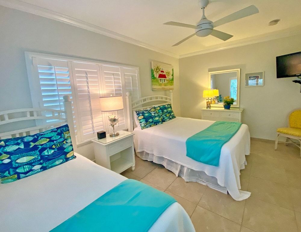 Galleon Villas by Hello Cayman Vacation Luxury Villa, 2 Bedrooms, Oceanfront 5