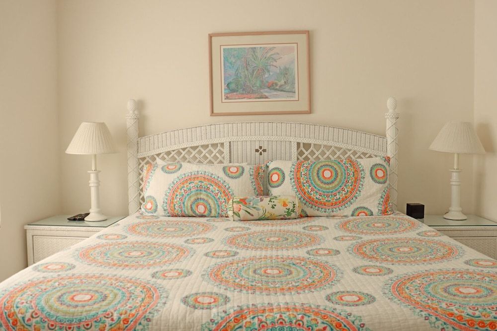 Galleon Villas by Hello Cayman Vacation Luxury Villa, 2 Bedrooms, Oceanfront 10