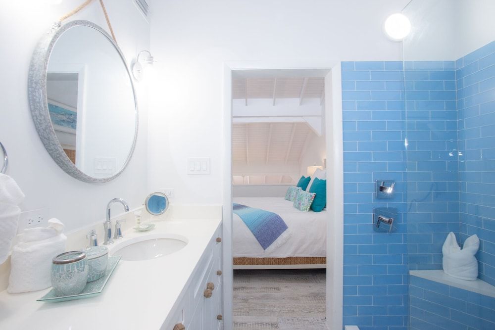 Galleon Villas by Hello Cayman Vacation Luxury Villa, 2 Bedrooms, Oceanfront 24