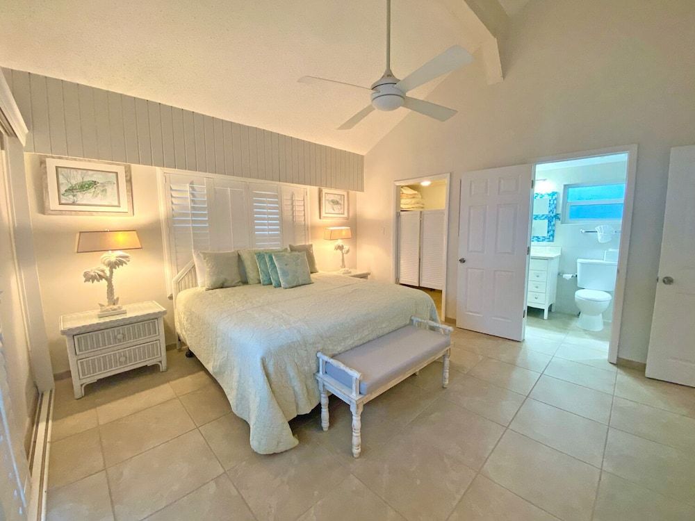Galleon Villas by Hello Cayman Vacation Luxury Villa, 2 Bedrooms, Oceanfront 6