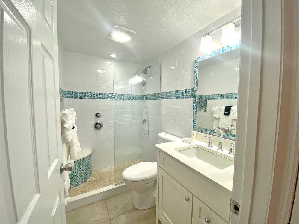 Galleon Villas by Hello Cayman Vacation Luxury Villa, 2 Bedrooms, Oceanfront 22