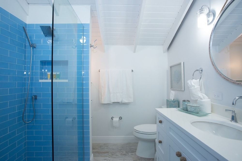 Galleon Villas by Hello Cayman Vacation Luxury Villa, 2 Bedrooms, Oceanfront 25