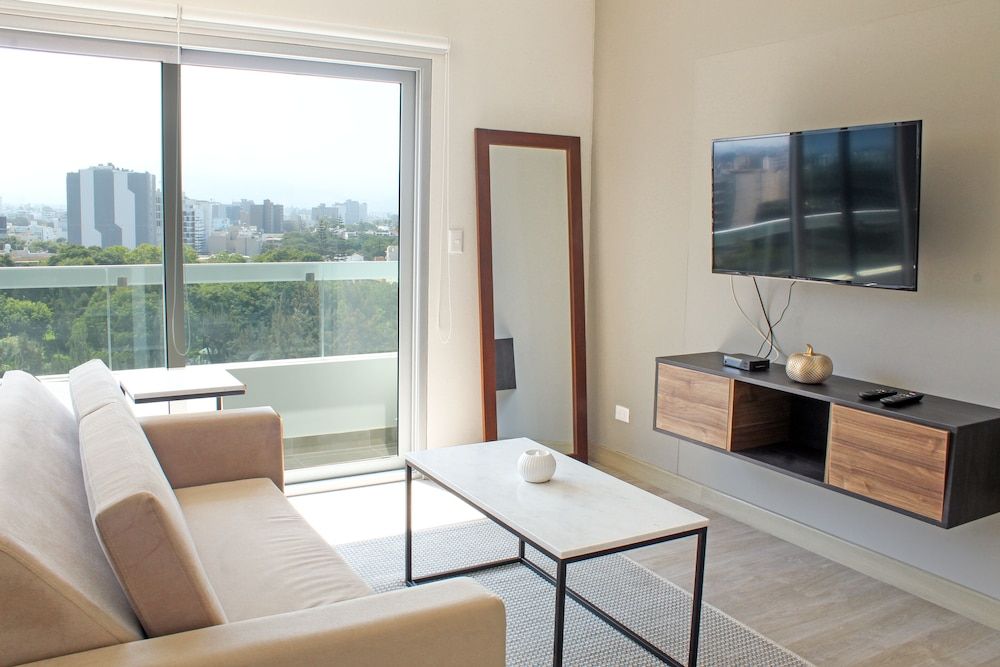 Trendy Host 360  Miraflores Deluxe Apartment, 2 Bedrooms, Non Smoking, Balcony 16