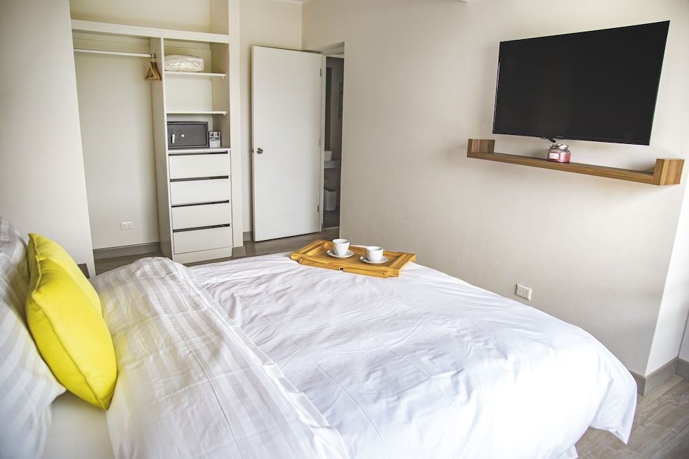 undefined Trendy Host 360  Miraflores 4