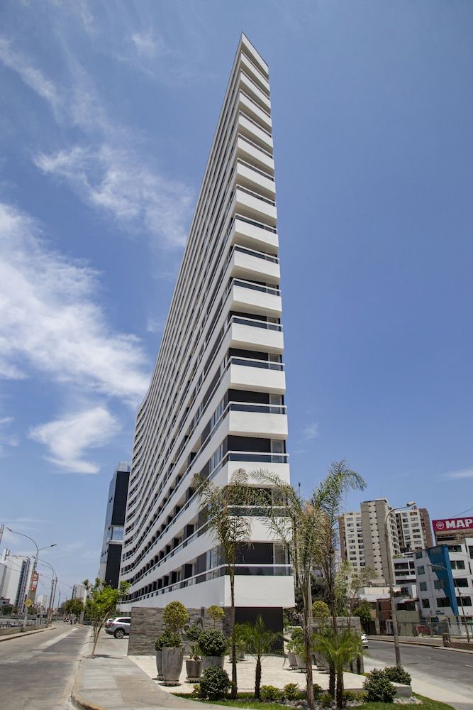 undefined Trendy Host 360  Miraflores