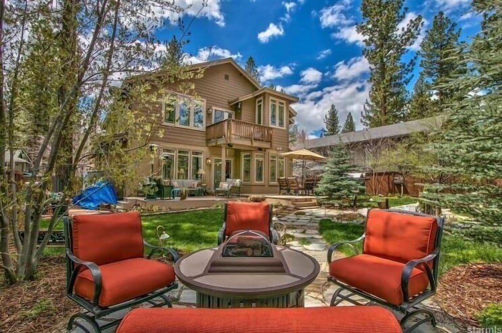 undefined Stunning Forest Retreat - Walk to Upper Truckee River! 6