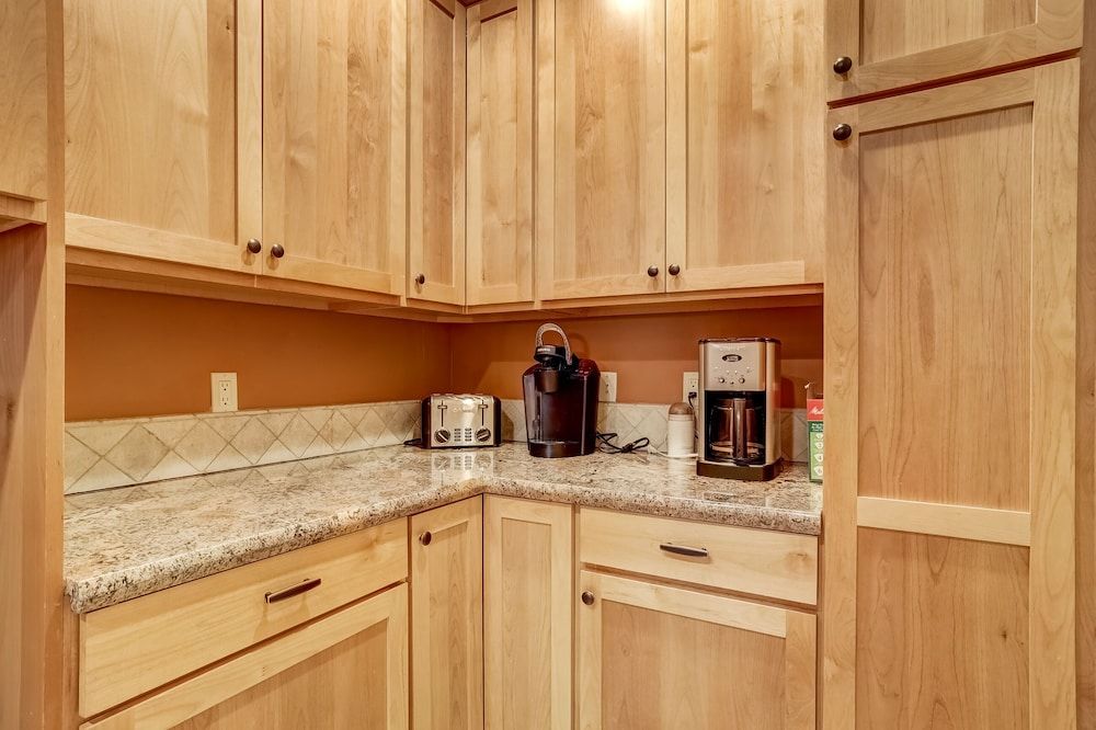 undefined Stunning Forest Retreat - Walk to Upper Truckee River! 4