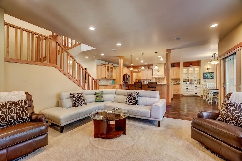 undefined Stunning Forest Retreat - Walk to Upper Truckee River! 9