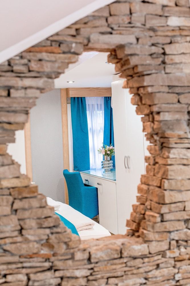 Hotel-Restaurant Kriva Cuprija Standard Quadruple Room 4