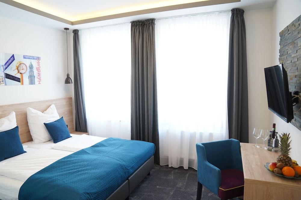 Hotel Dias Double or Twin Room 2