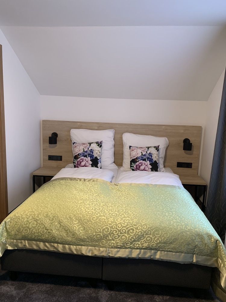 Hotel Dias Double or Twin Room 3