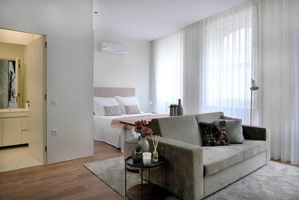 undefined Mayor's Apartments 6