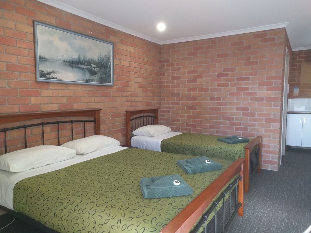 Travellers Inn Kaniva Twin Room 6 2