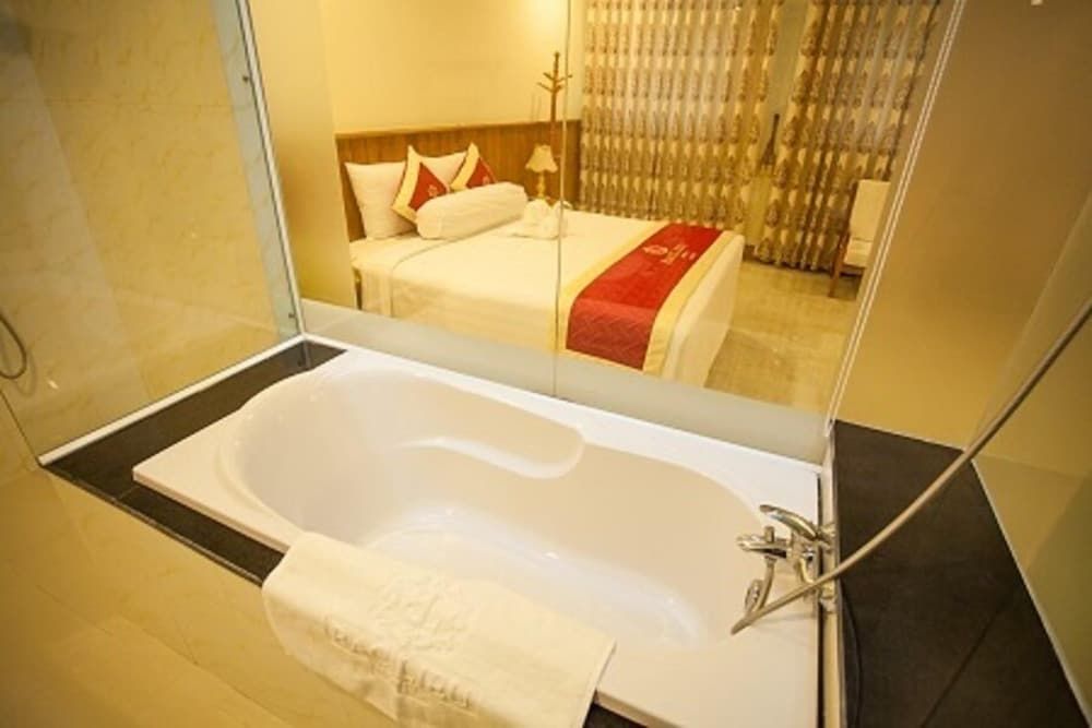 Sai Gon Bac Lieu Hotel Premium Suite 8