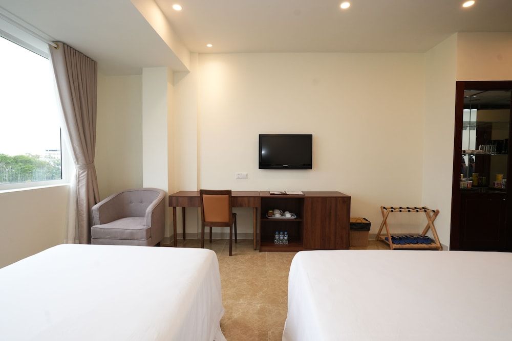 Sai Gon Bac Lieu Hotel Deluxe Triple Room 3