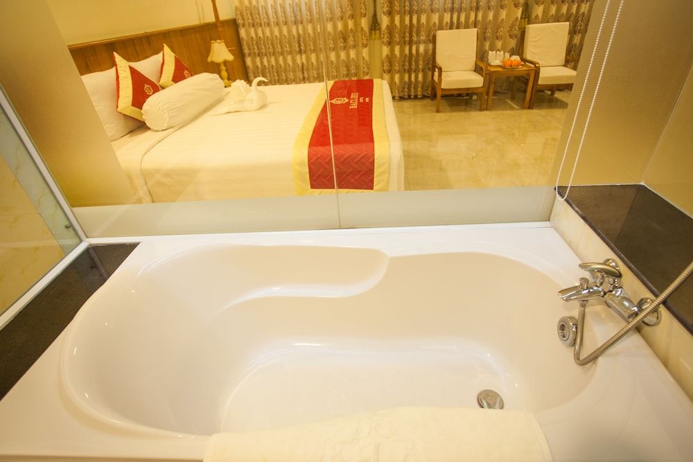 Sai Gon Bac Lieu Hotel Deluxe Double Room 8