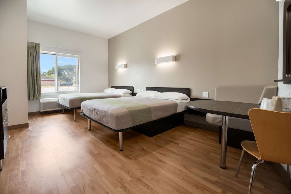 Deluxe Room, 2 Queen Beds, Accessible, Non Smoking