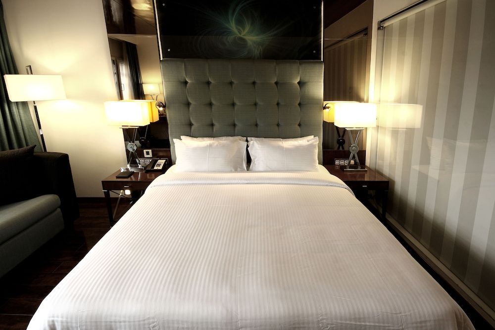 The Elanza Hotel Deluxe Room 5