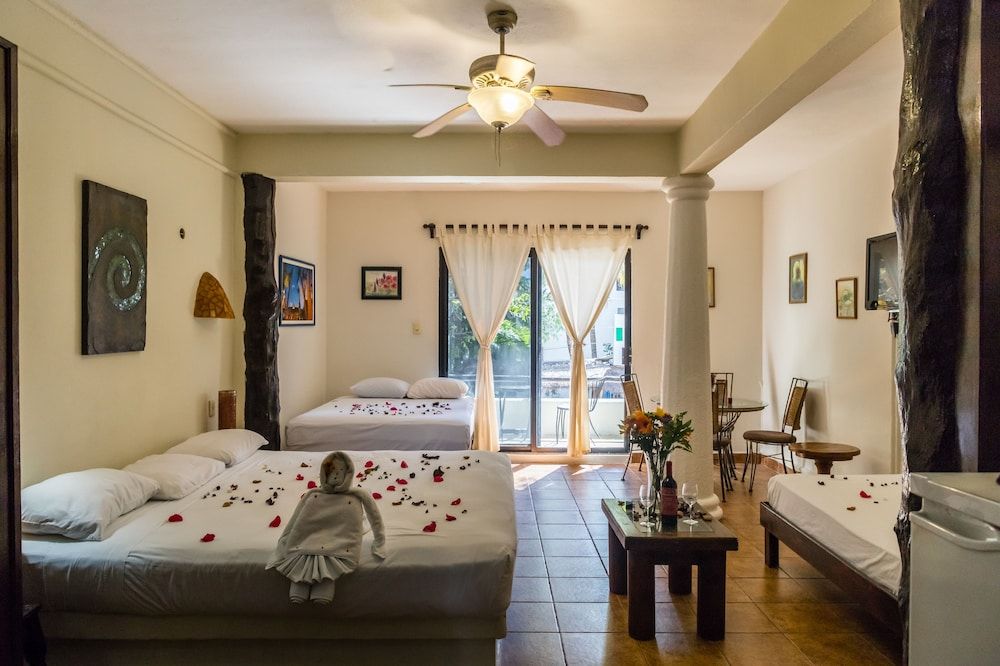 undefined Moonshine Hotel 3