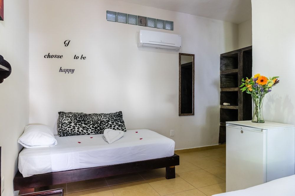 Moonshine Hotel Standard Double Room, Multiple Beds, Non Smoking, Pool View (Junior Suite)