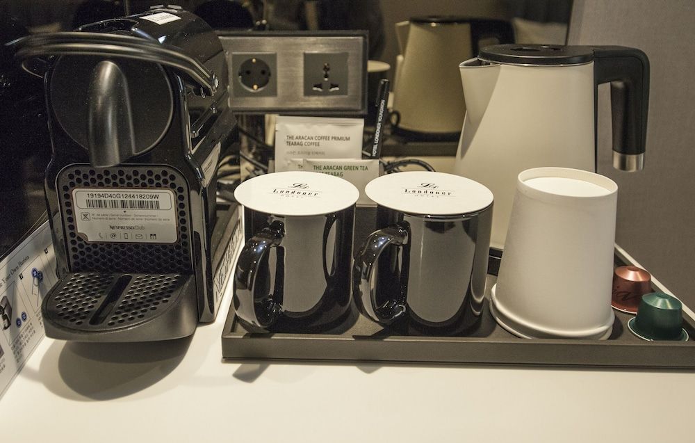 Hotel Londoner Yongwon Suite 12