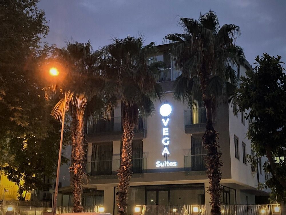 undefined Vega Suites 4