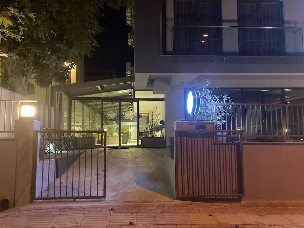 undefined Vega Suites 5