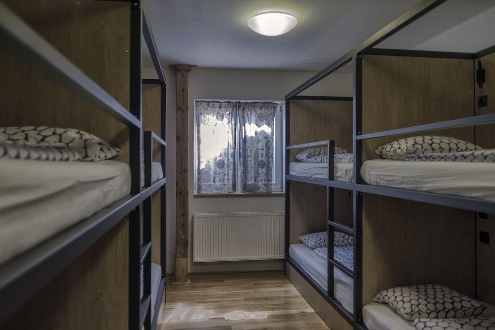 undefined Hostel One Miru 2