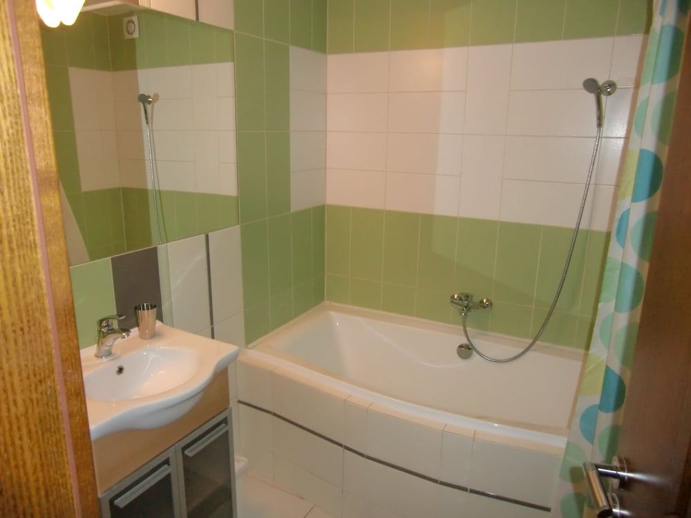 undefined Hostel One Miru 3