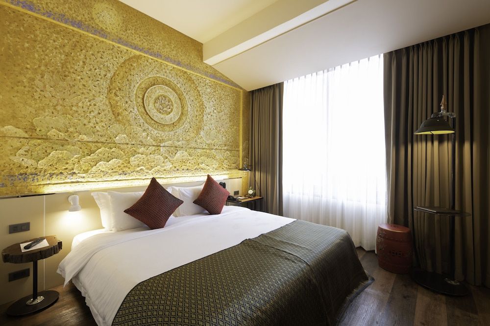 undefined Dhevi Bangkok Hotel 2