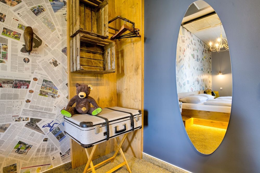 tinyTwice Hotel Wiesbaden Comfort Double Room ("Comfy") 3