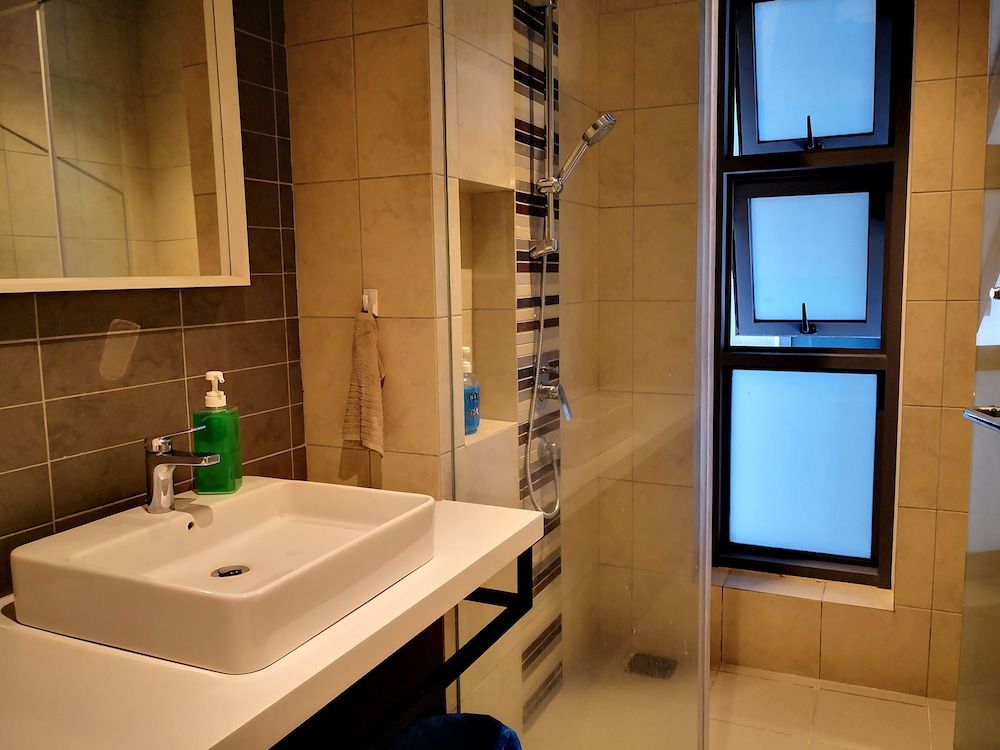 Robertson Suites Kuala Lumpur Luxury Condo, Multiple Beds, Concierge Service 19