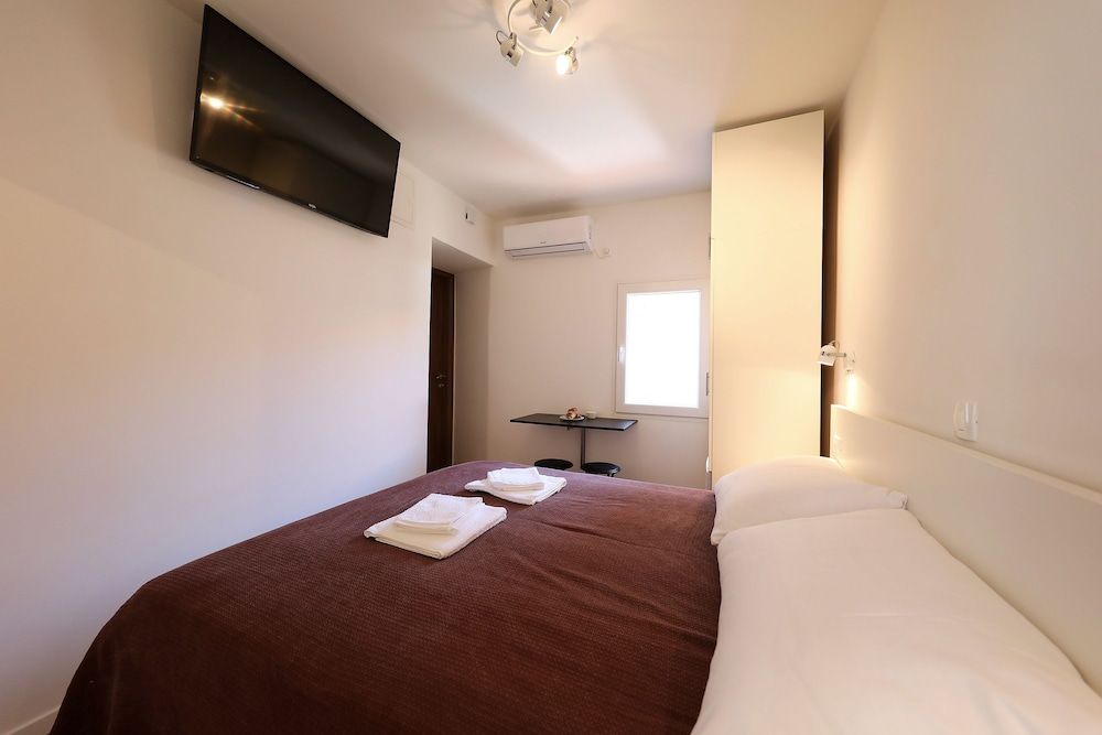 Pyrotima Apartments City Room 6