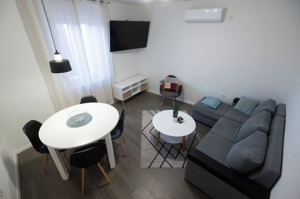Pyrotima Apartments Apartment, 2 Bedrooms 24
