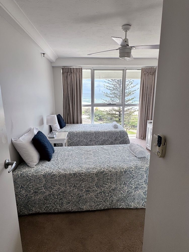 Talisman Apartments 2 Bedroom Ocean View Apartment 3