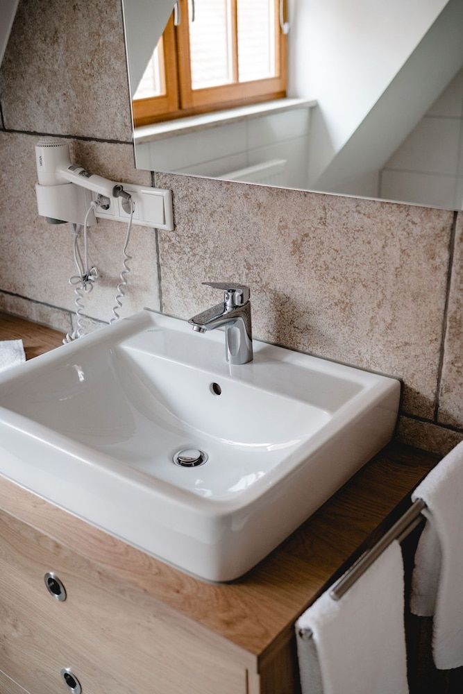 BAUER Gästezimmer Comfort Triple Room, Kitchenette 2