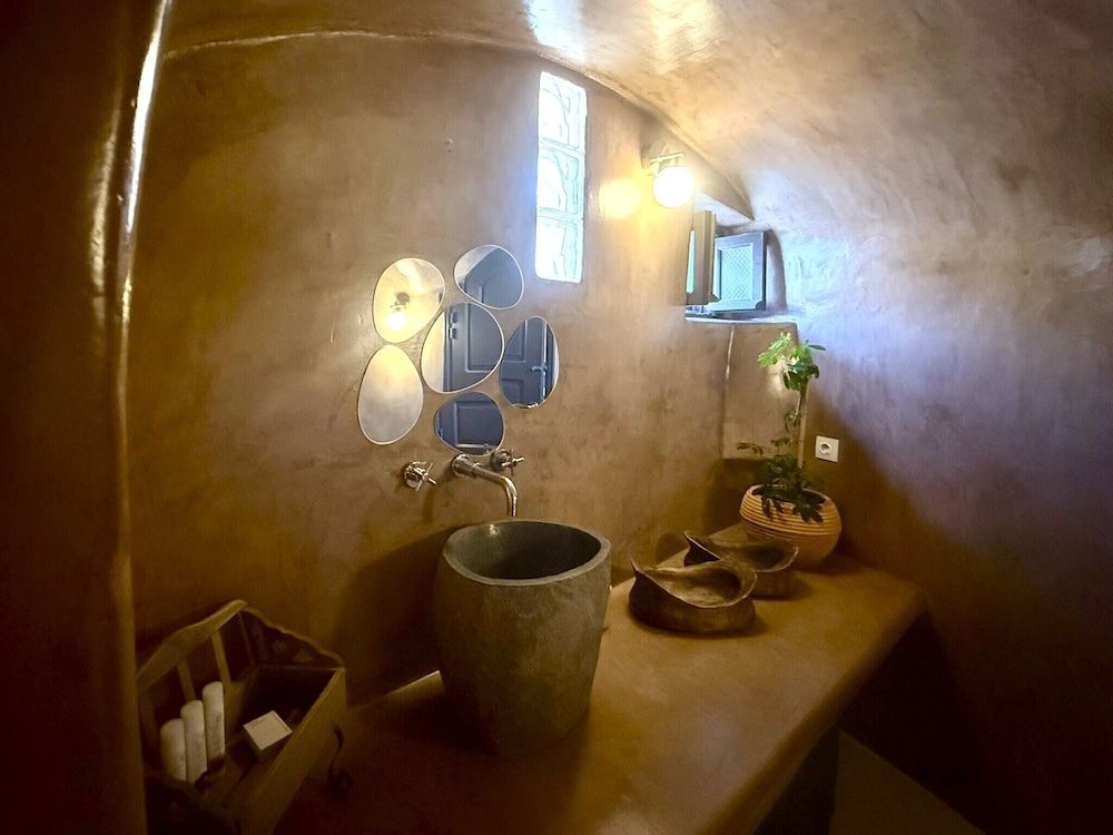 Elysian Elia Heritage Grand Cave House with Shared Plunge Pool 11